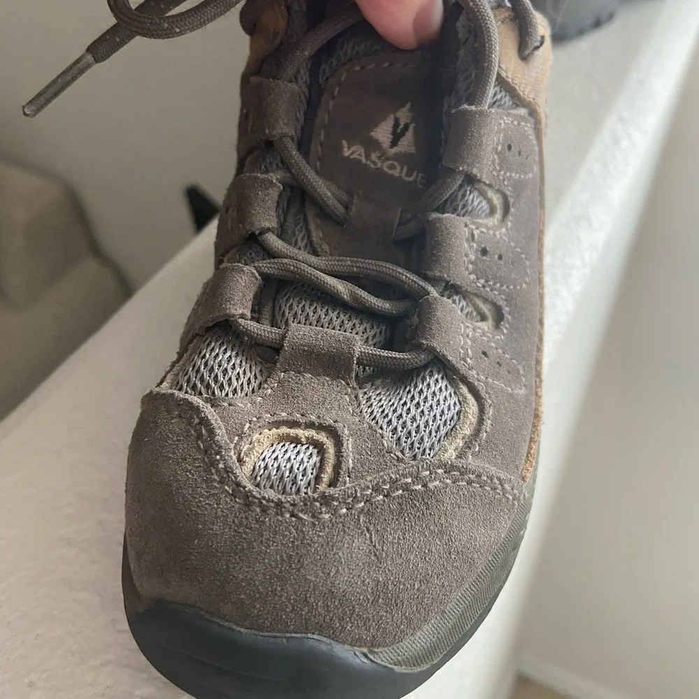 Vasque leather kids low top hiking boots, for girls or boys